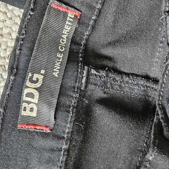 🎁Bdg ankle cigarette black skinny jeans - Picture 4 of 4